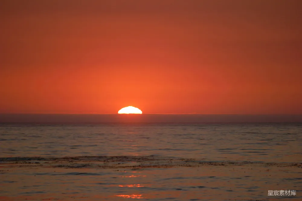 高清摄影 日落 海滩 宁静 自然 风景 夕阳余晖下的宁静海景