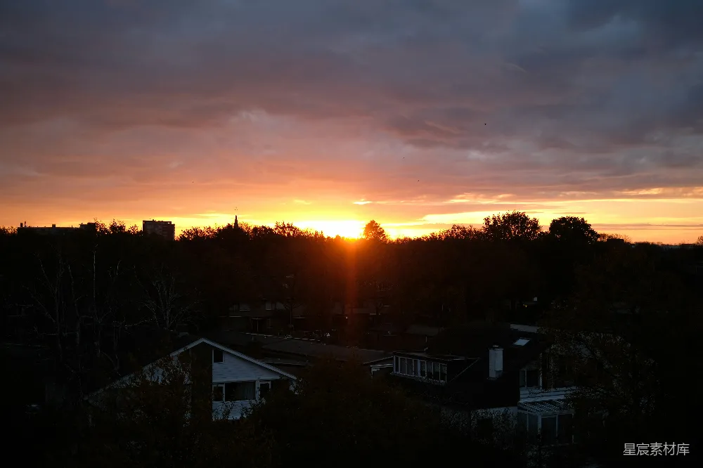 高清摄影 日落 城市风光 宁静 自然美景 生活瞬间 夕阳下的宁静小镇