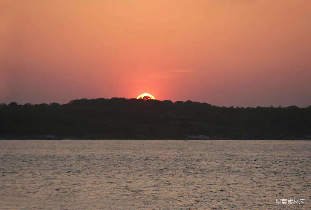 高清摄影 夕阳 海景 宁静 自然 风景 夕阳西下：海天一色的宁静