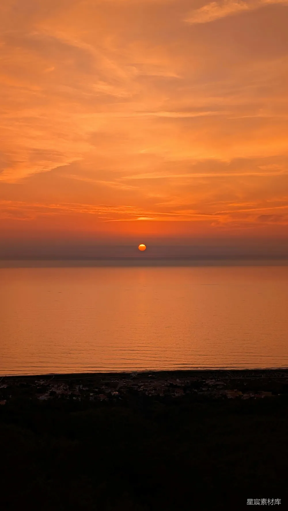 高清摄影 夕阳 海景 宁静 自然 风景 海平面上的夕阳