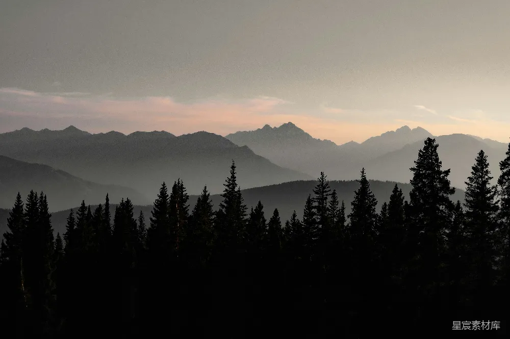 高清摄影 自然风光 山林 清晨 宁静 户外 晨雾中的山峦