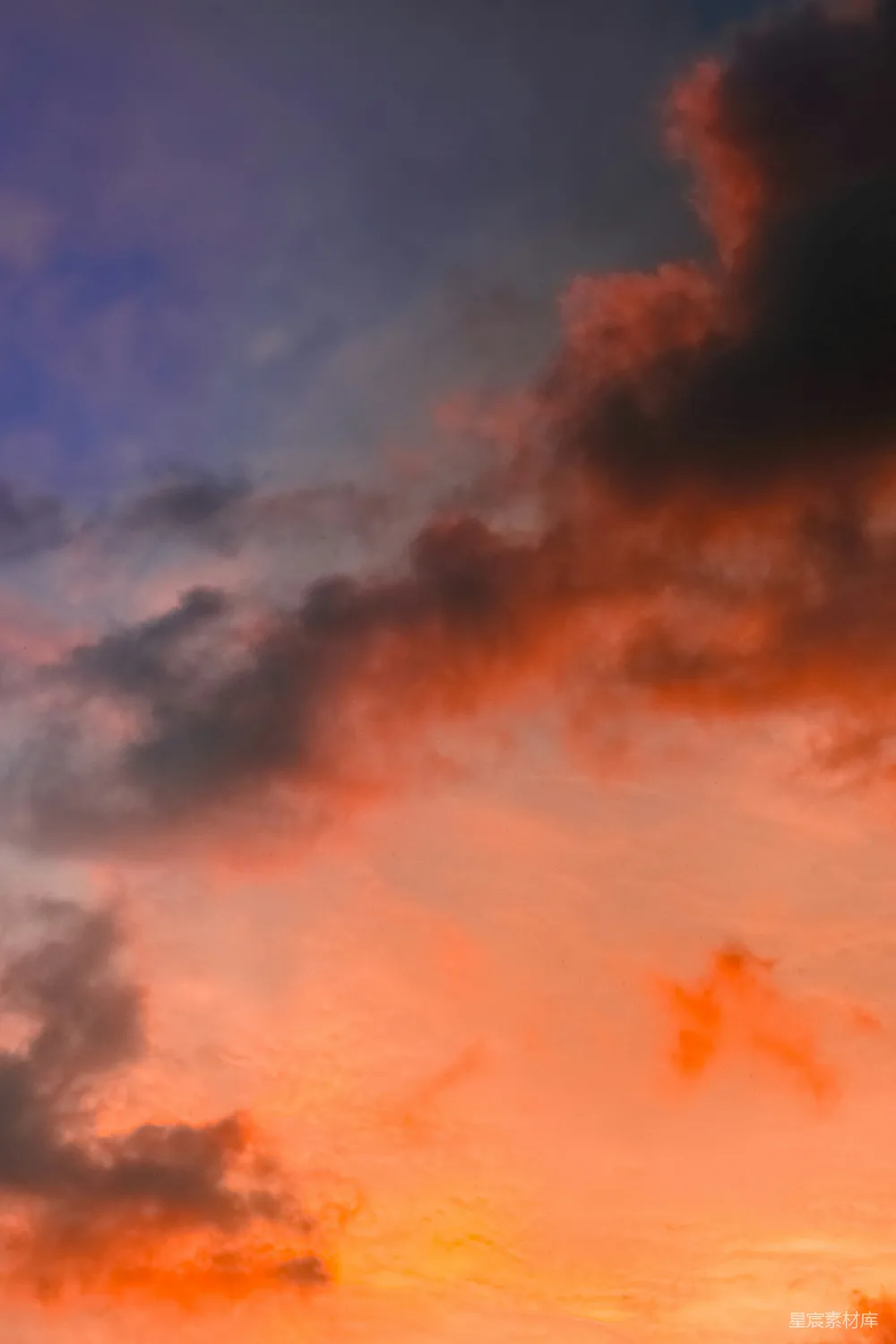 高清摄影 夕阳 云彩 自然风光 宁静 日落 夕阳下的云彩