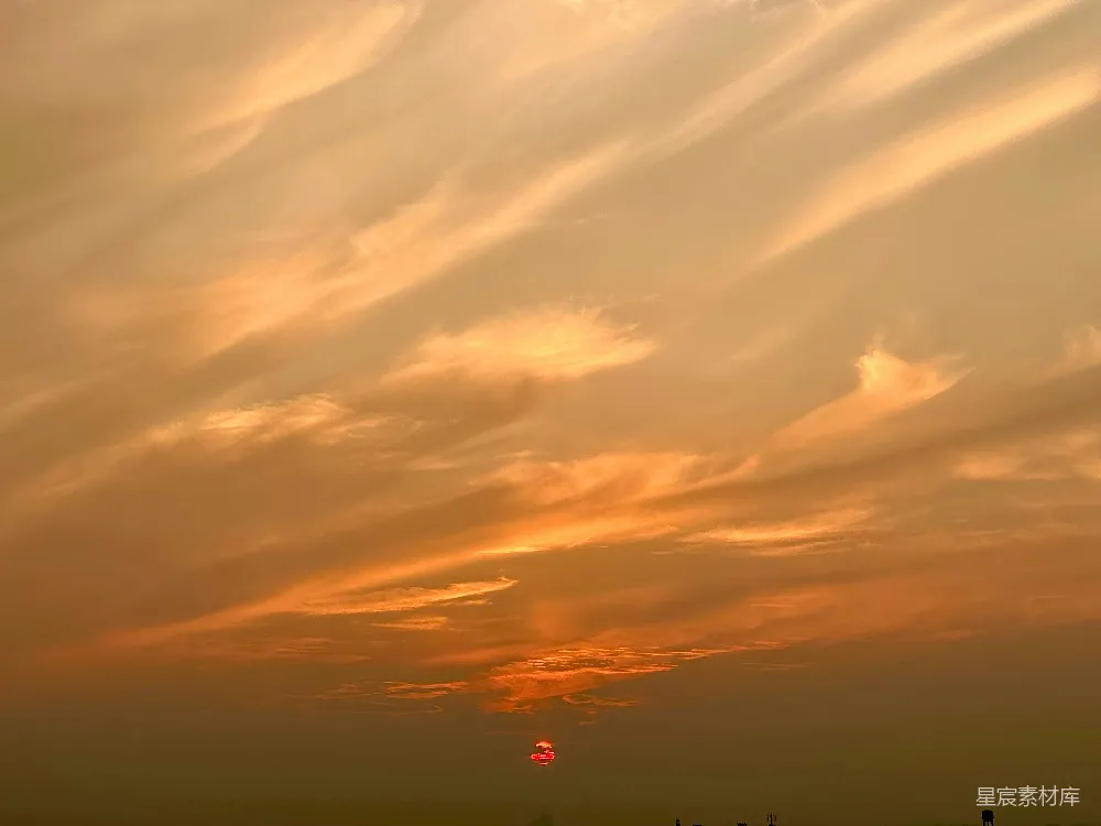 高清摄影 日落 天空 云层 自然 宁静 日落时分的天空