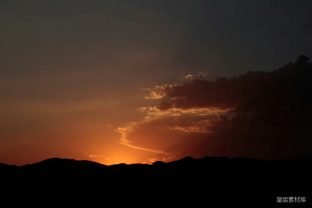 高清摄影 日落 山景 自然风光 宁静 夕阳 日落山景