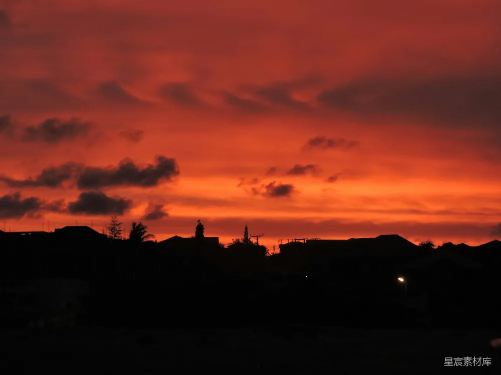 高清摄影 夕阳 小镇 宁静 天空 自然 夕阳下的宁静小镇