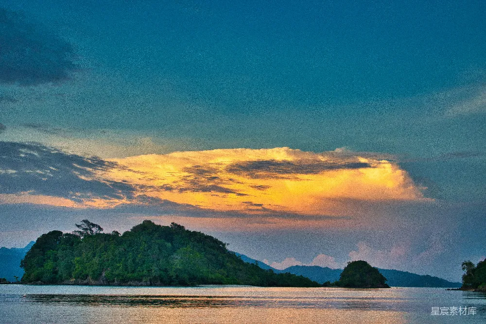 高清摄影 风景 自然 宁静 日落 岛屿 夕阳下的小岛