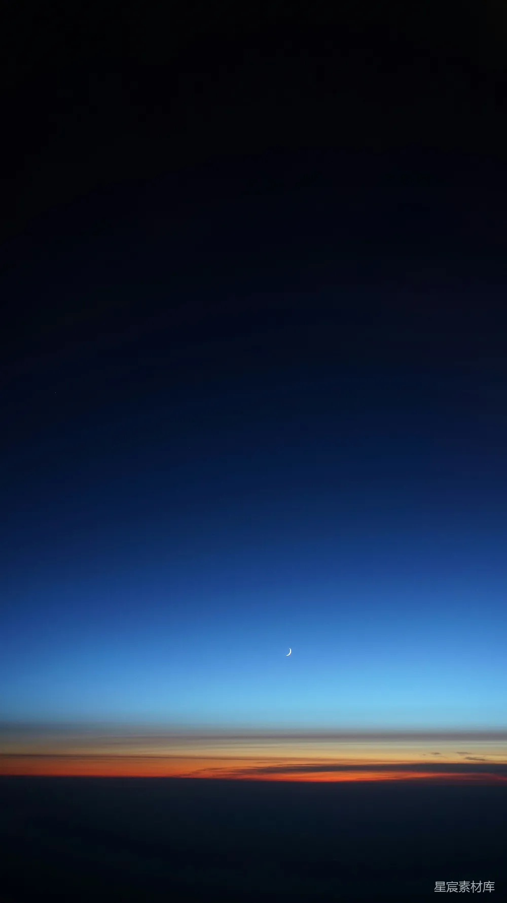 高清摄影 天空 日落 新月 宁静 自然 日落与新月的宁静天空