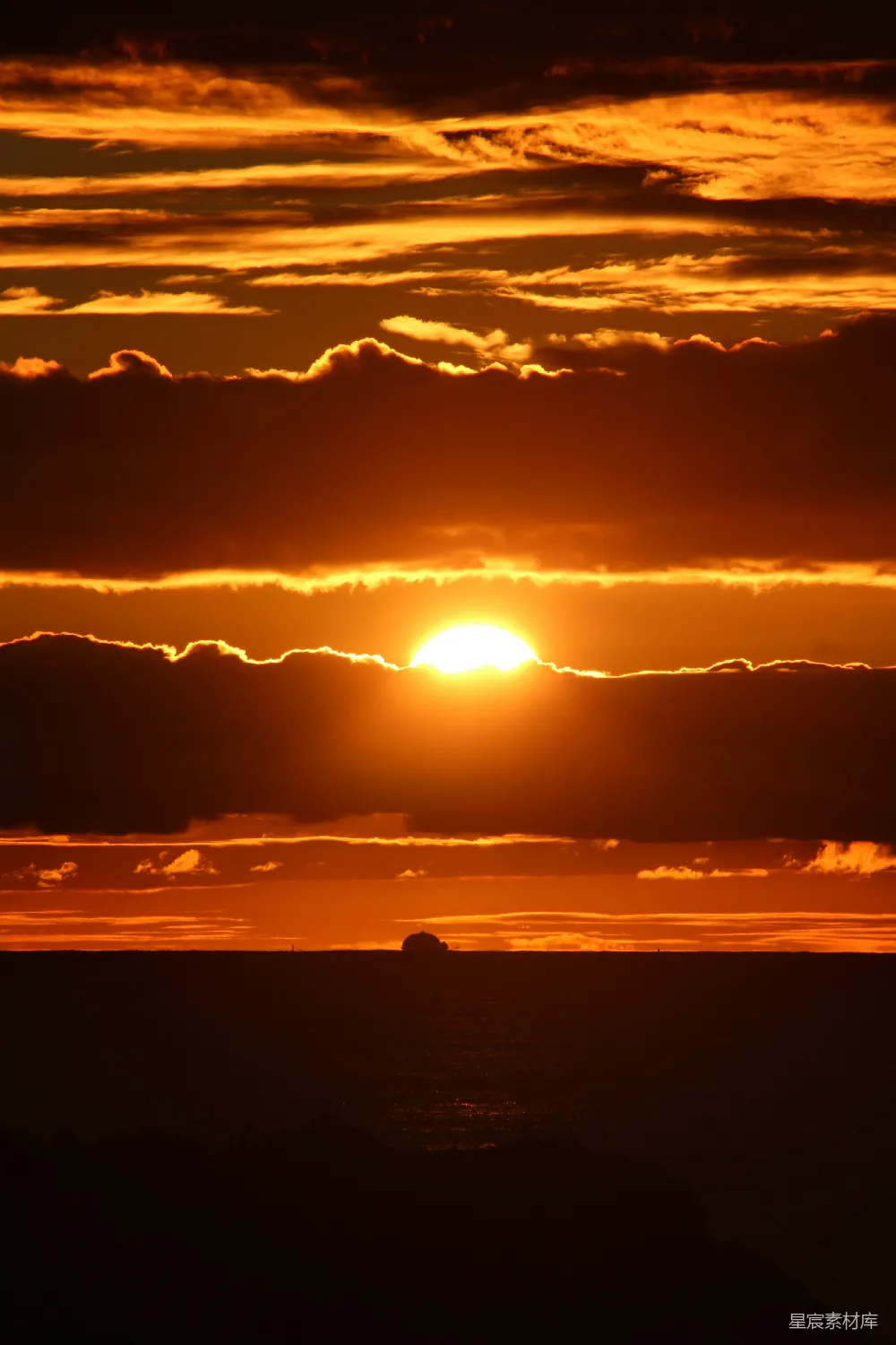 高清摄影 夕阳 海景 云层 宁静 自然 夕阳西下，海天一色