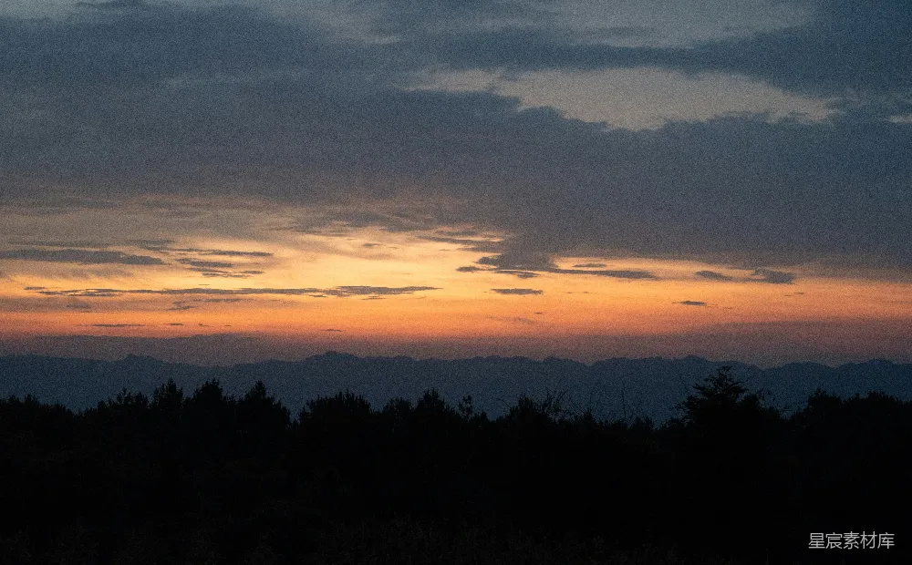 高清摄影 黄昏 山景 自然 风景 宁静 黄昏的山景