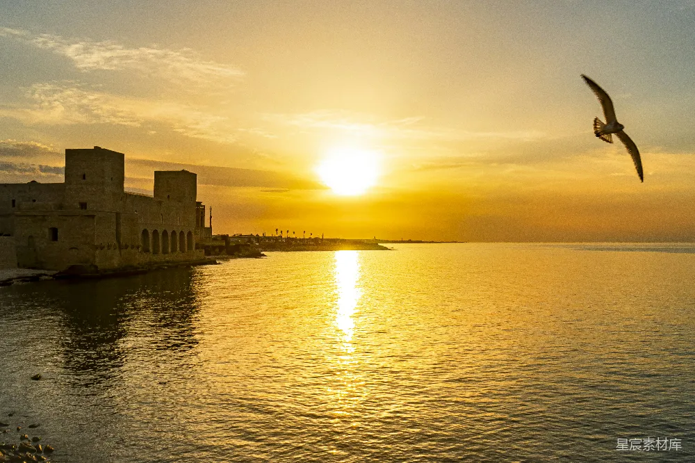 高清摄影 夕阳 海港 古堡 建筑 自然 夕阳下的海港与古堡