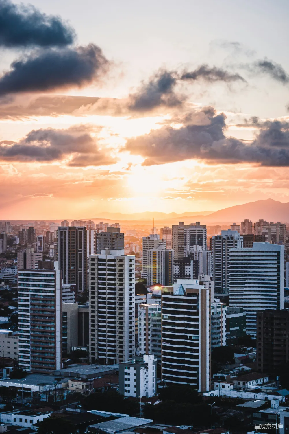 高清摄影 城市 日落 建筑 都市风光 自然 日落时的城市天际线