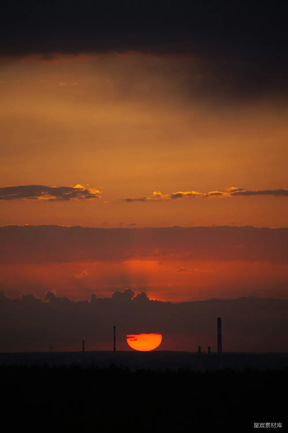 高清摄影 夕阳 工业 天空 城市 自然 工业夕阳的余晖