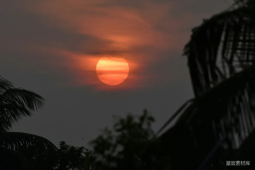 高清摄影 夕阳 城市 建筑 自然 城市风光 夕阳下的城市剪影