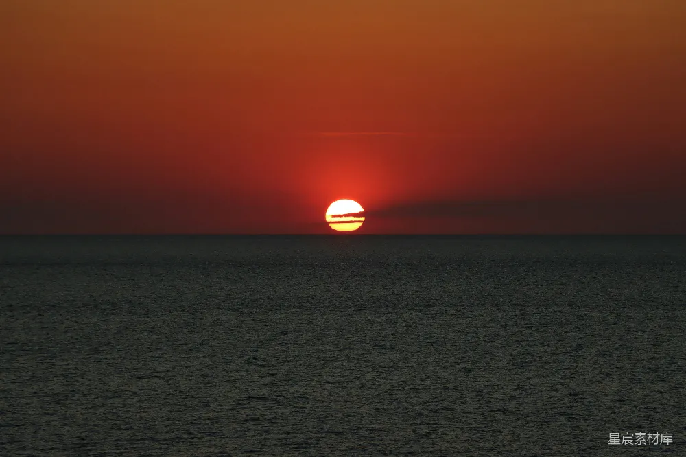 高清摄影 夕阳 海景 宁静 自然 日落 海平面上的夕阳