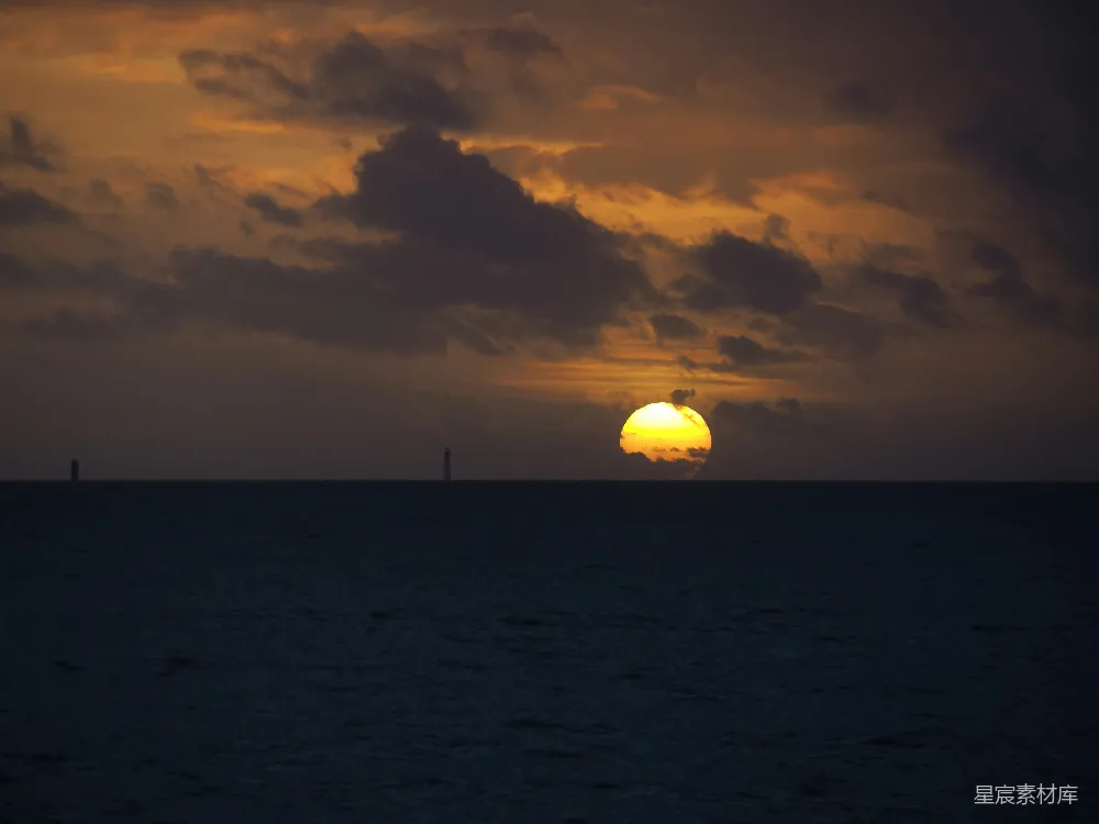 高清摄影 日落 海景 灯塔 宁静 自然 日落海景与灯塔剪影