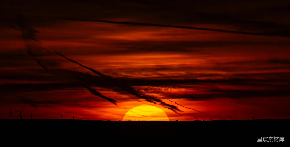 高清摄影 夕阳 风电场 自然景观 环保 美丽 夕阳下的风电场