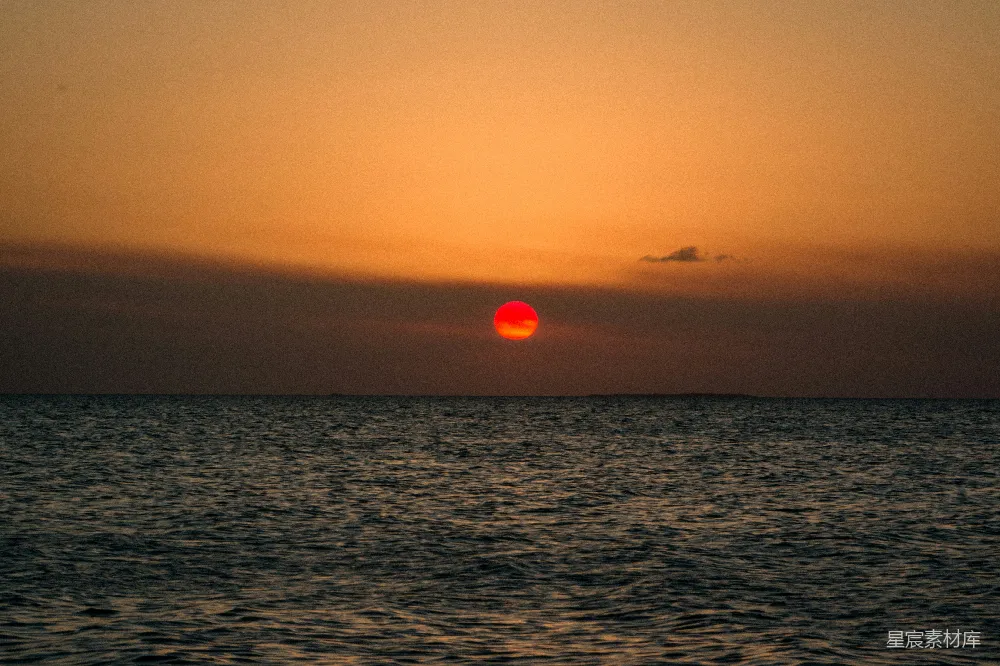 高清摄影 日落 海洋 自然风光 宁静 夕阳 海上的日落