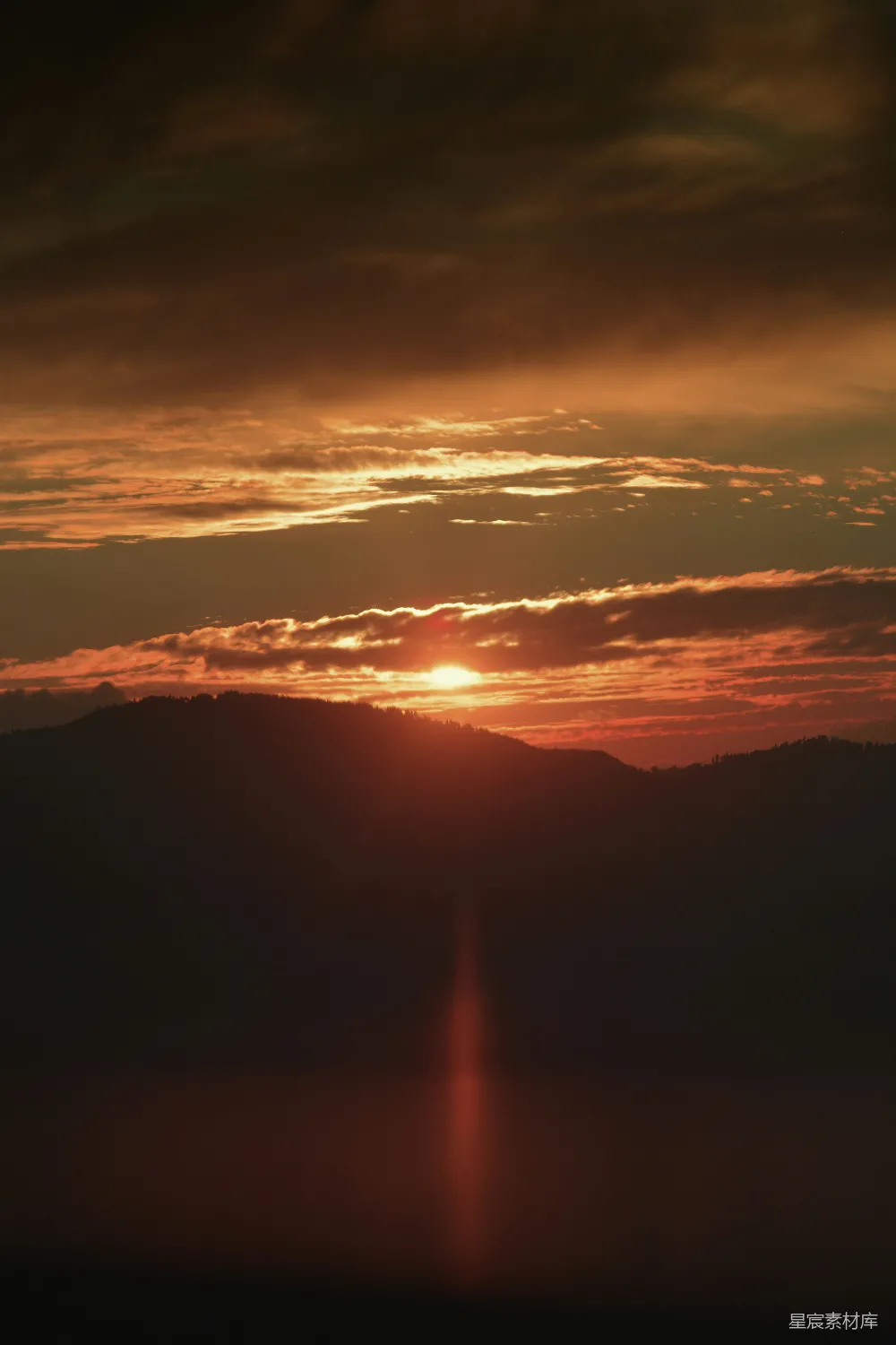 高清摄影 日落 山影 自然风光 宁静 风景 日落山影