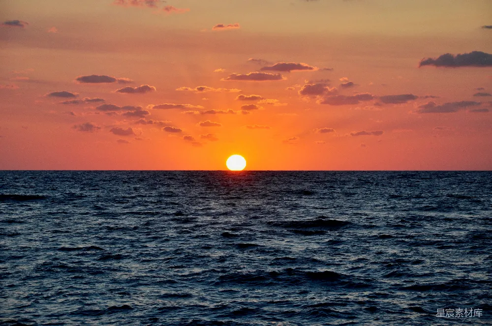 高清摄影 日落 海洋 自然风光 宁静 美景 海上的日落