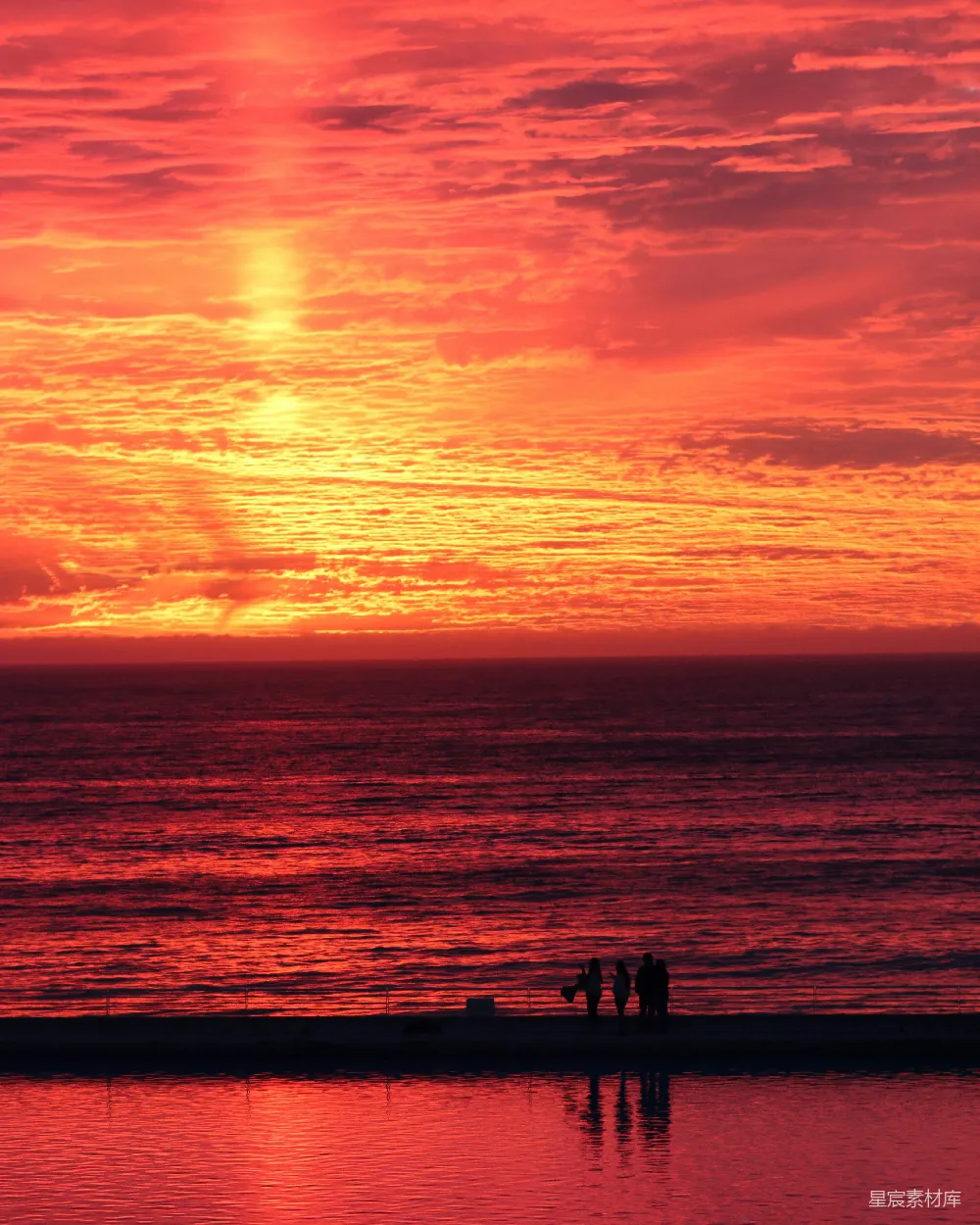 高清摄影 夕阳 海景 宁静 自然 风景 夕阳下的海景