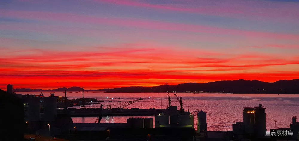 高清摄影 夕阳 工业 港口 自然美景 城市 夕阳下的工业港口