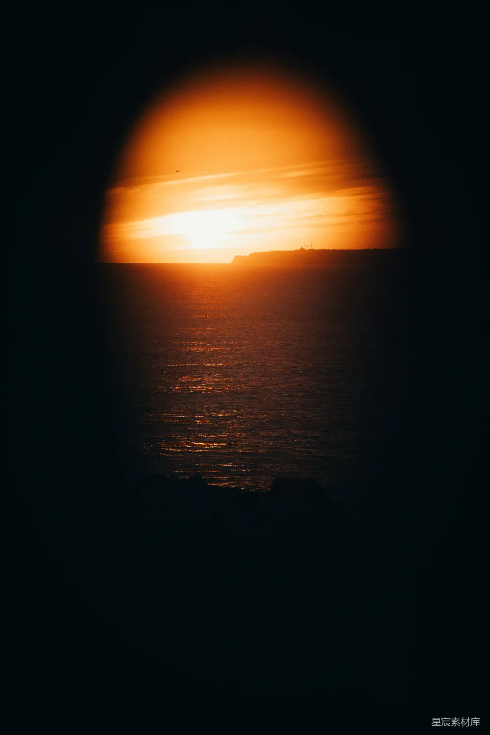 高清摄影 夕阳 海景 宁静 自然 日落 夕阳下的海景