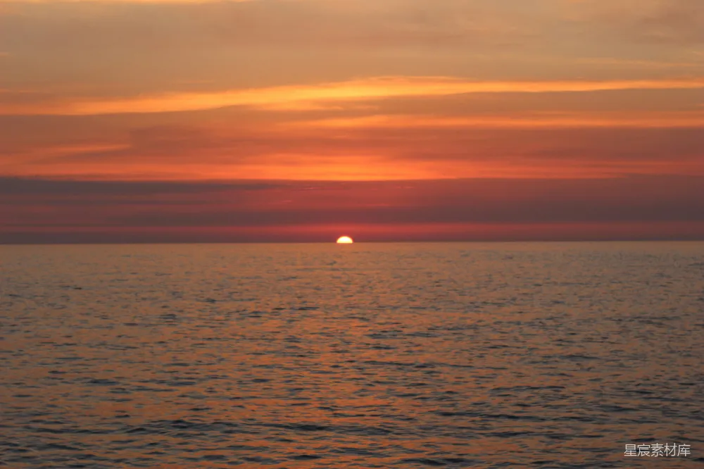 高清摄影 日落 大海 平静 自然美景 宁静 海平面上的日落