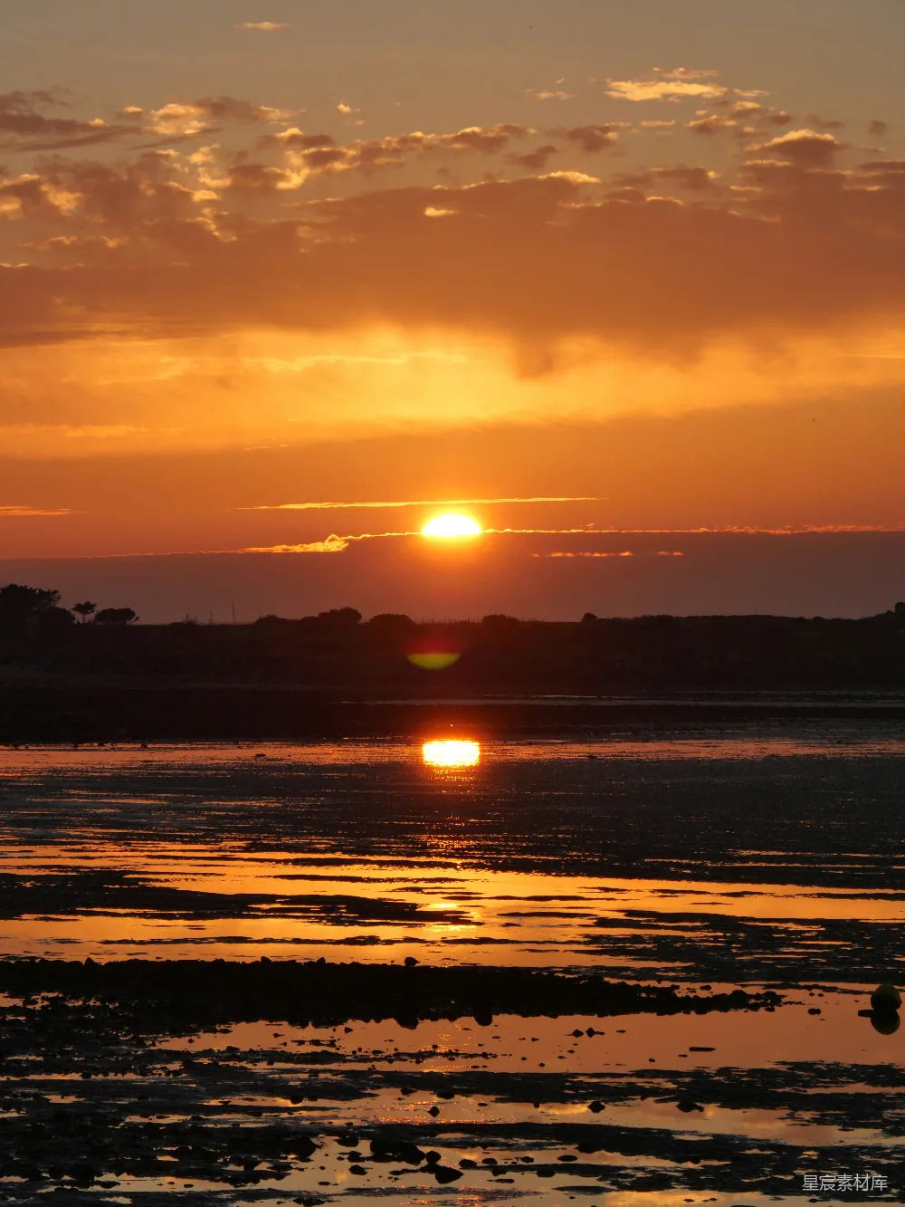 高清摄影 夕阳 海滩 宁静 自然美景 日落 夕阳下的宁静海滩