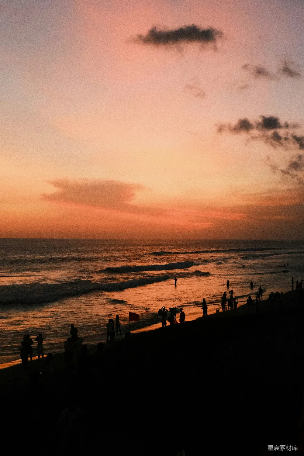 高清摄影 日落 海滩 剪影 夕阳 休闲 日落海岸剪影