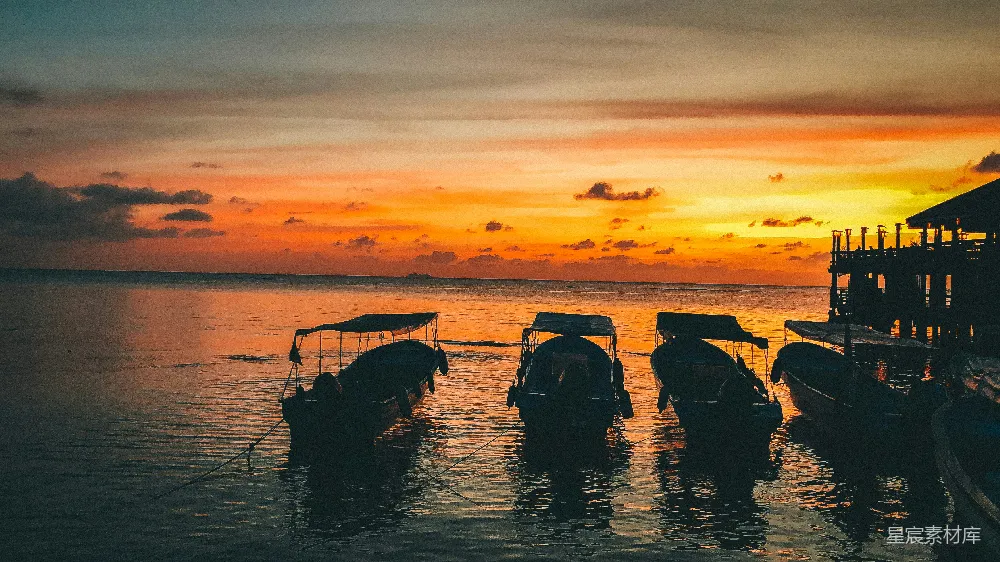 高清摄影 日落 静谧 码头 船只 夕阳 日落时的静谧码头