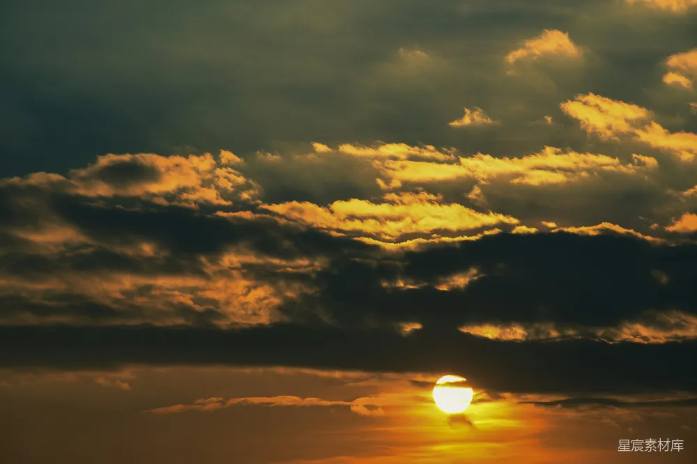 高清摄影 夕阳 云海 自然风光 宁静 日落 夕阳西下，云海壮美