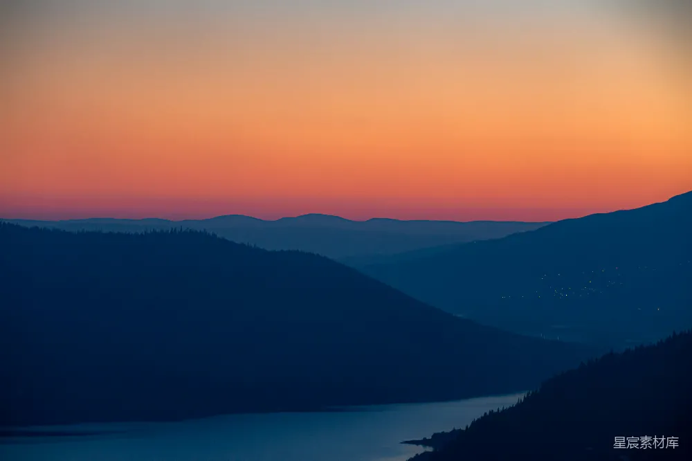 高清摄影 夕阳 山谷 宁静 自然美景 日落 夕阳下的宁静山谷
