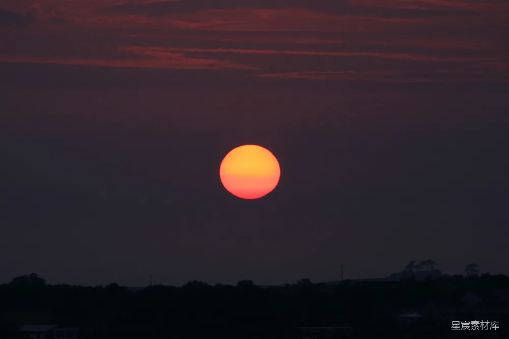 高清摄影 夕阳 城市 剪影 自然 宁静 夕阳下的城市剪影