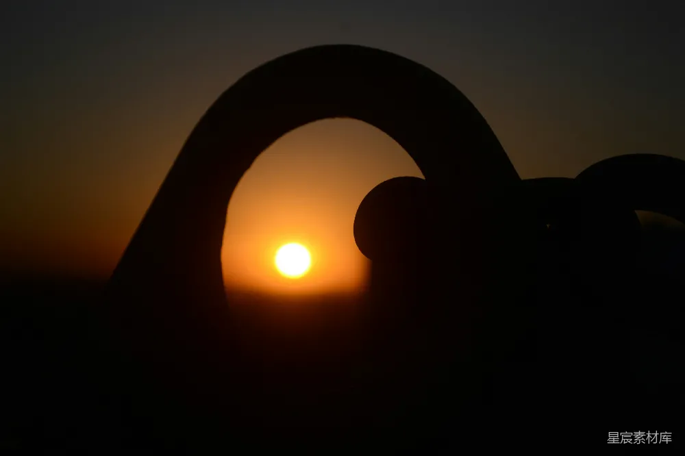 高清摄影 日落 剪影 夕阳 手部 自然 日落剪影：手遮夕阳