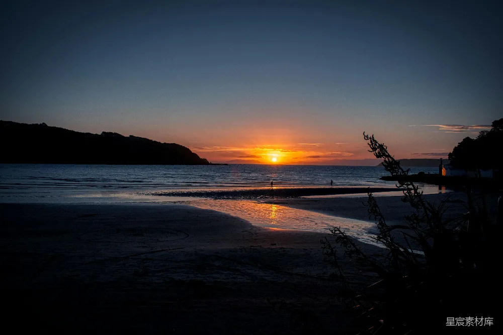 高清摄影 海滩 日落 宁静 自然 风景 夕阳下的海滩