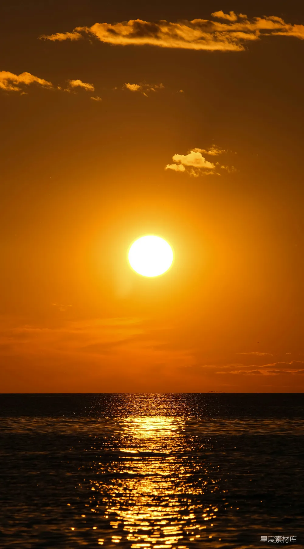 高清摄影 日落 海景 宁静 自然 夕阳 夕阳下的海面