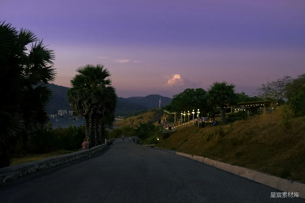 高清摄影 黄昏 小路 山景 休闲 自然 黄昏下的山间小路