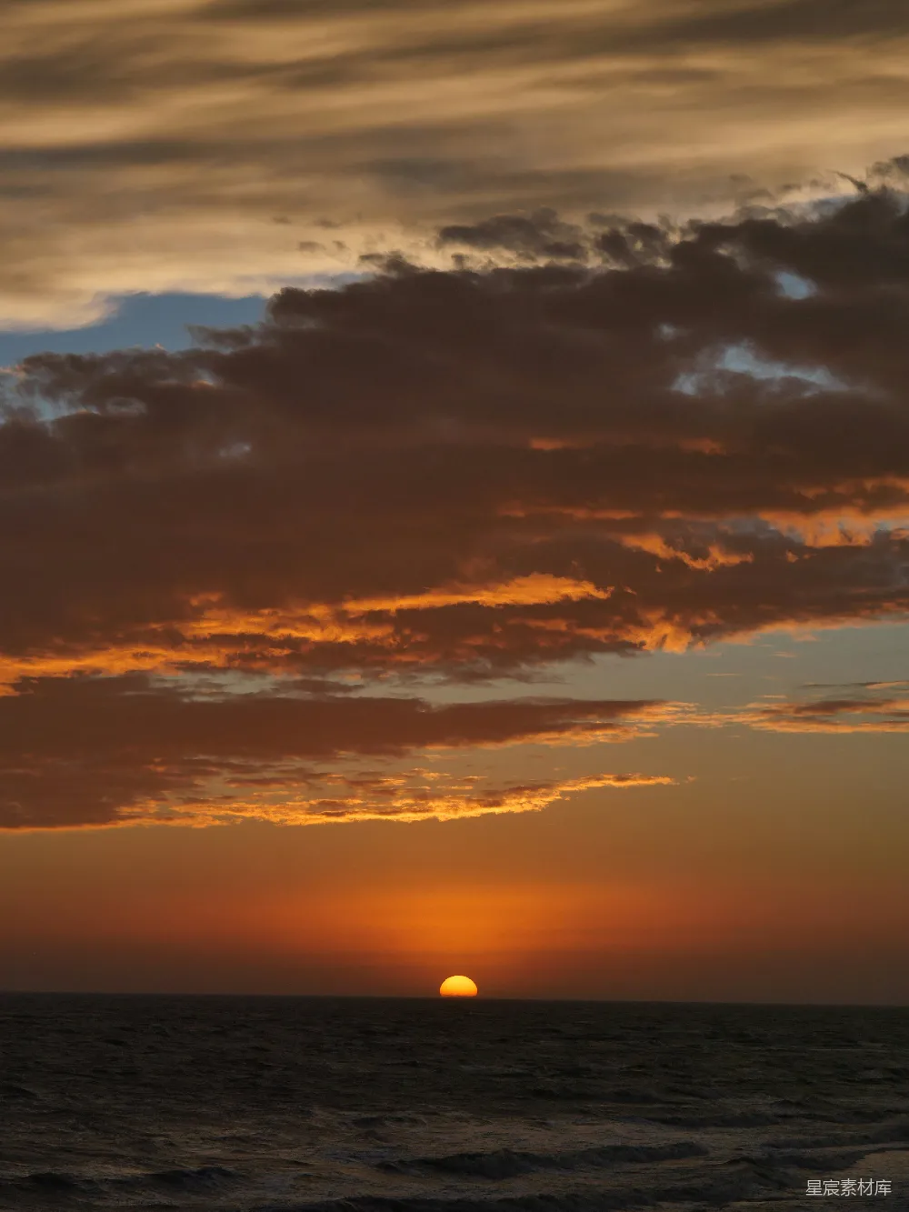 高清摄影 日落 海景 自然美景 宁静 黄昏 海天一色的夕阳