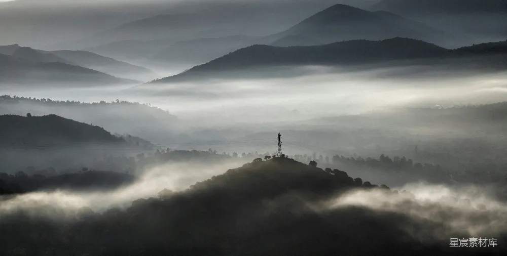 高清摄影 山峦 雾景 宁静 自然 摄影 雾中山峦