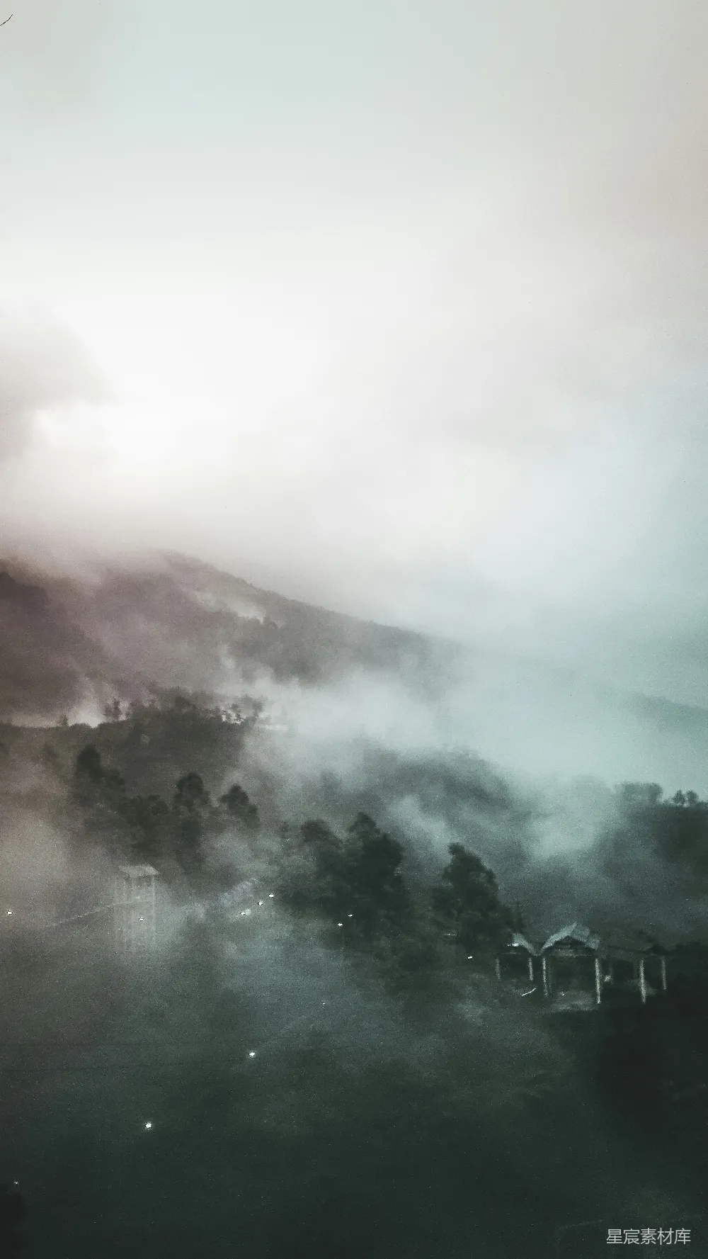 高清摄影 自然风光 宁静 雾景 湖泊 风景 雾中静谧的湖泊