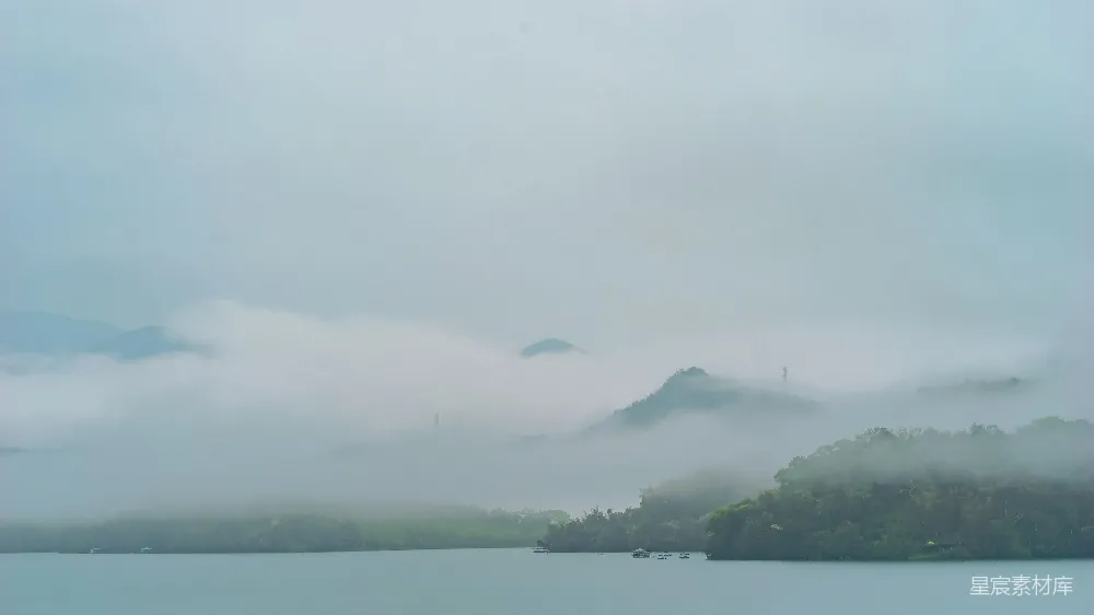 高清摄影 风景 自然 清晨 宁静 湖泊 雾中的湖光山色