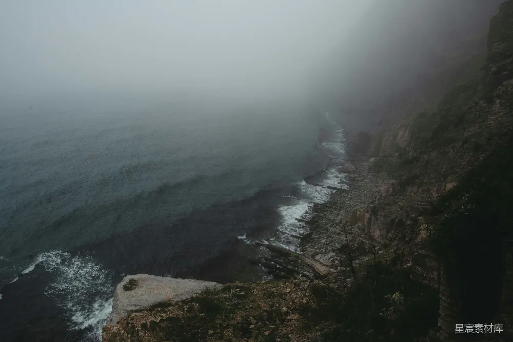 高清摄影 海岸线 雾气 自然风光 风景摄影 旅行 雾蒙蒙的海岸线
