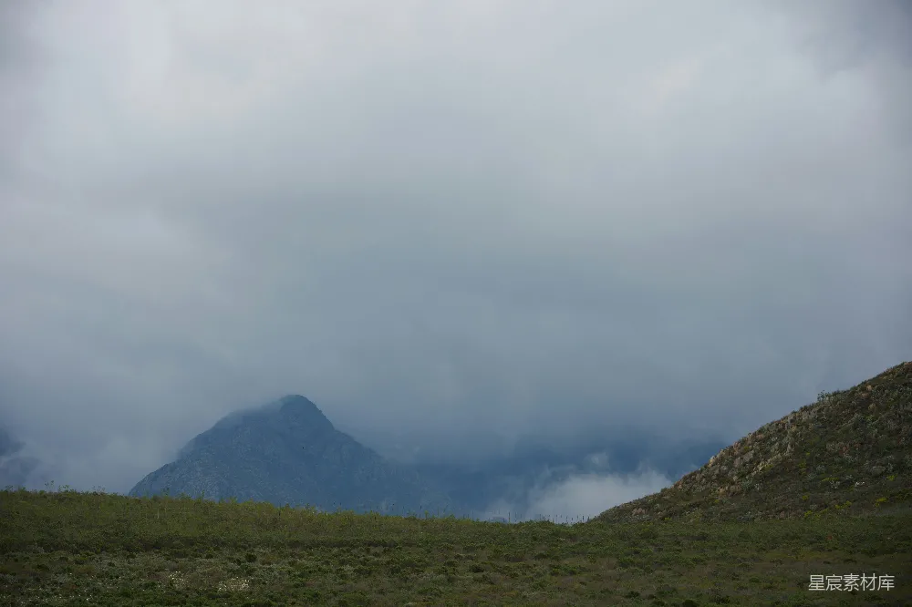 高清摄影 自然 山脉 云雾 风景 户外 雾中青山