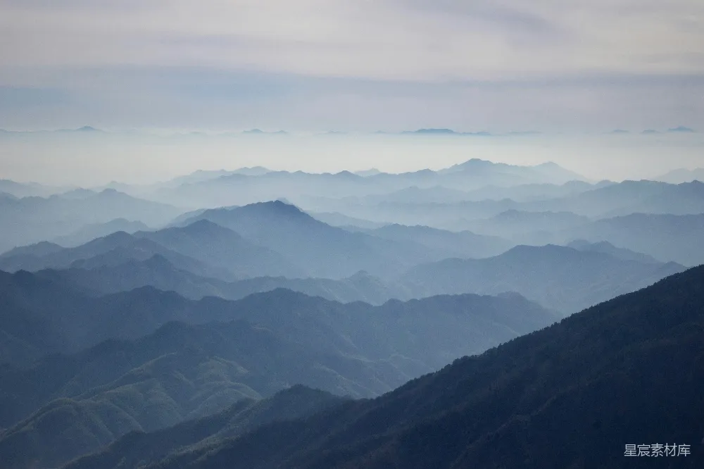 高清摄影 山峦 云海 自然风光 宁静 自然 云海层叠的山峦