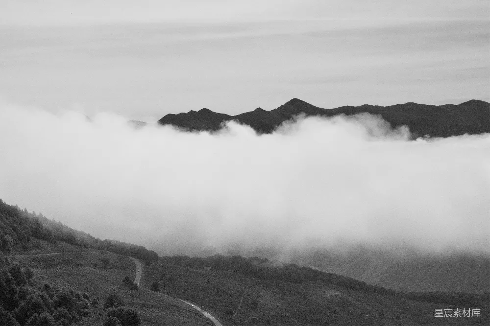 高清摄影 山景 云海 黑白 自然 旅行 山间云海