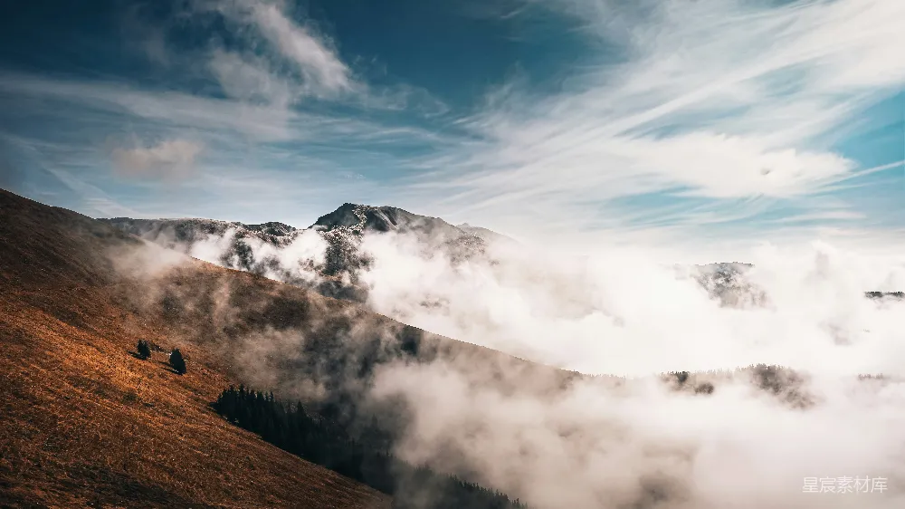 高清摄影 山景 云雾 自然风光 宁静 户外 云雾缭绕的山景