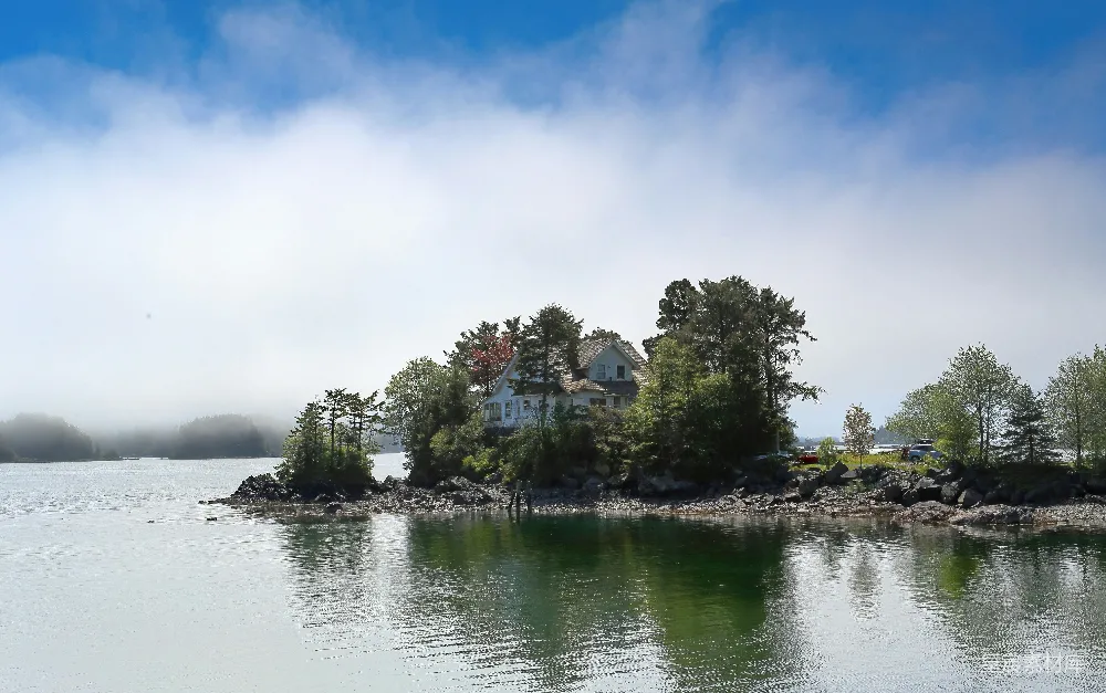 高清摄影 自然风光 湖景 小岛 乡村生活 宁静 湖畔小岛上的宁静时光