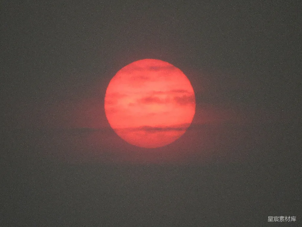 高清摄影 自然风光 宁静 日落 自然景观 夕阳 夕阳西下，云雾缭绕