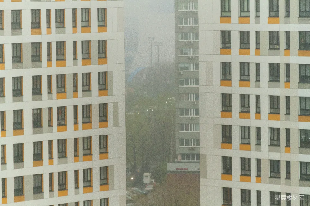 高清摄影 城市 建筑 雾景 现代 城市景观 雾中高楼