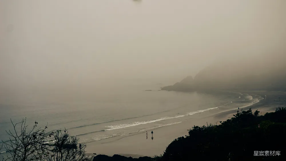 高清摄影 海滩 雾气 自然 风景 宁静 雾蒙蒙的海滩
